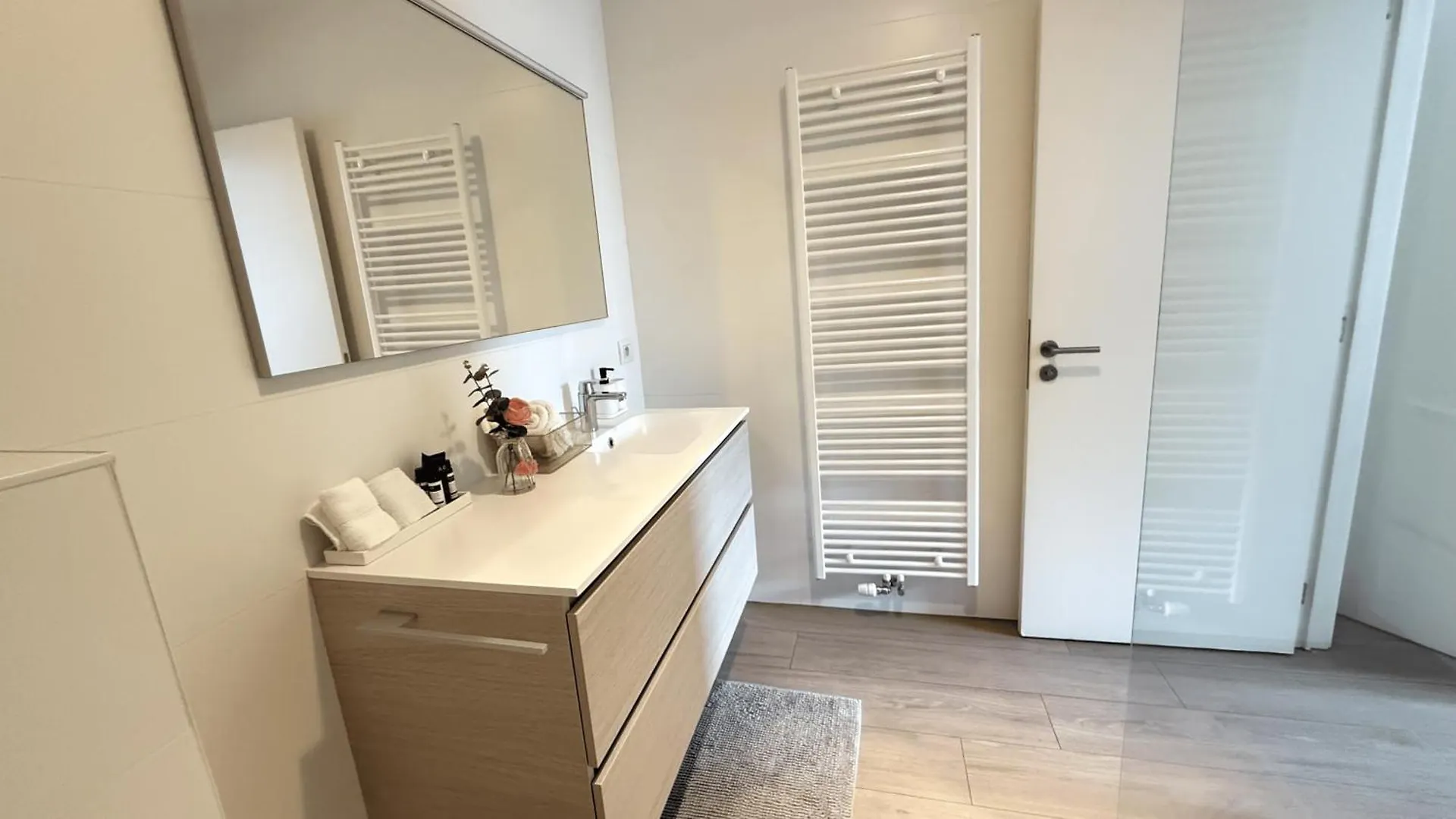 Oneluxstay Near Diamond District Antwerp