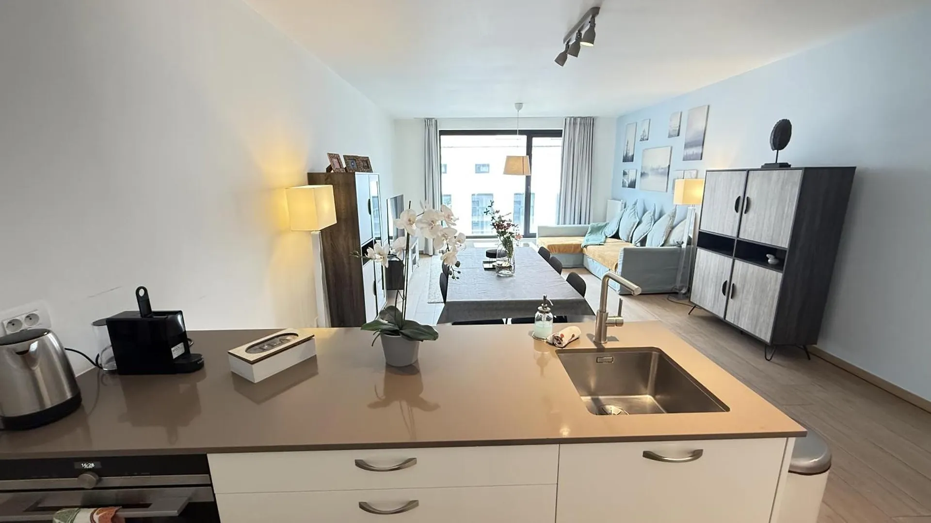 Oneluxstay Near Diamond District Antwerp Belgium