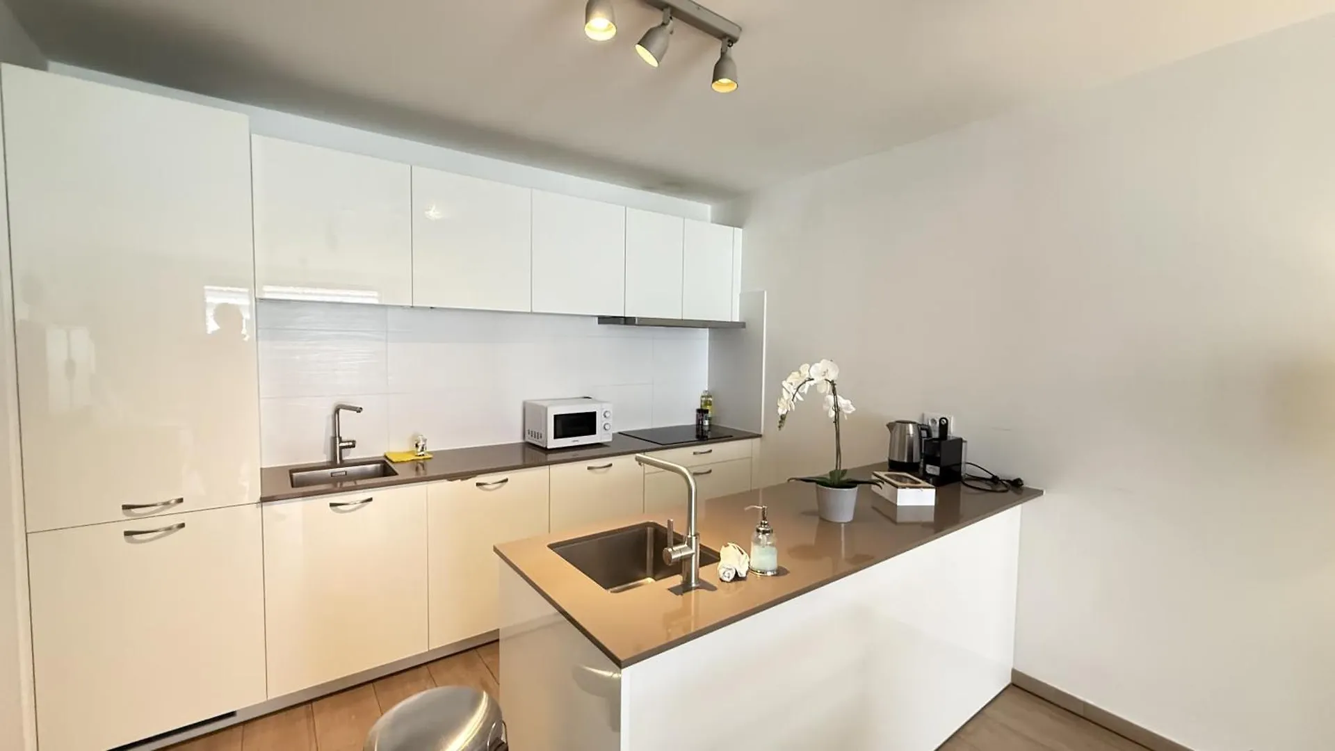 Oneluxstay Near Diamond District Antwerp